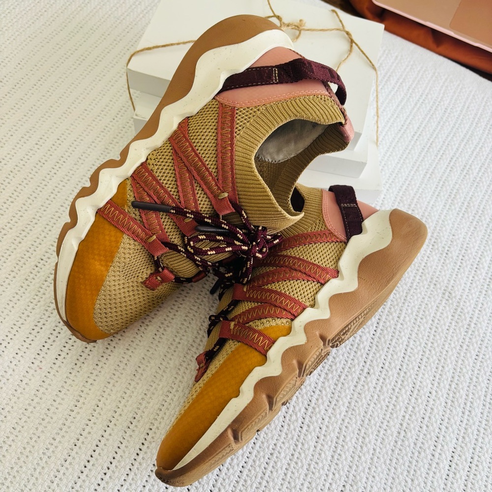 Madewell Field Stylish Women's Sneakers in Pink and Tan - Picture 4 of 6